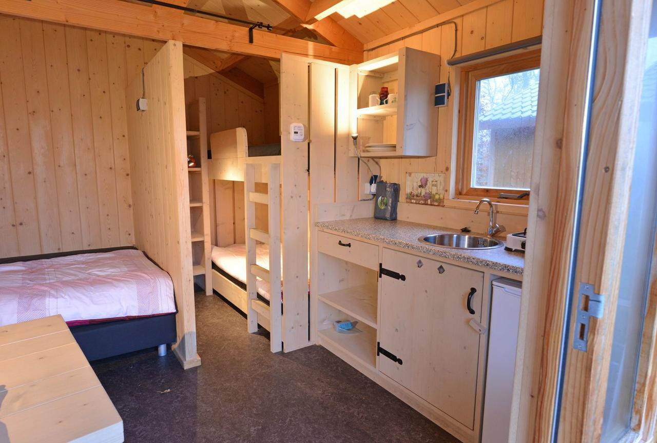 Camping De Koeksebelt Оммен Экстерьер фото