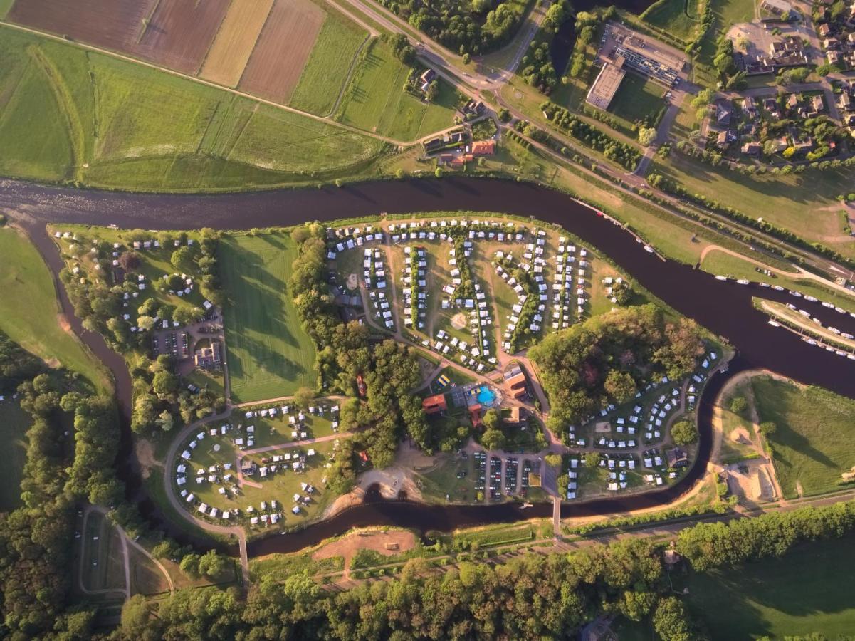Camping De Koeksebelt Оммен Экстерьер фото